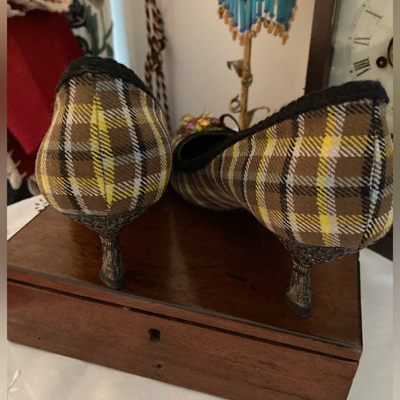 Prada Plaid Wool Embellished Pumps -Sz 8 - Picture 4 of 14